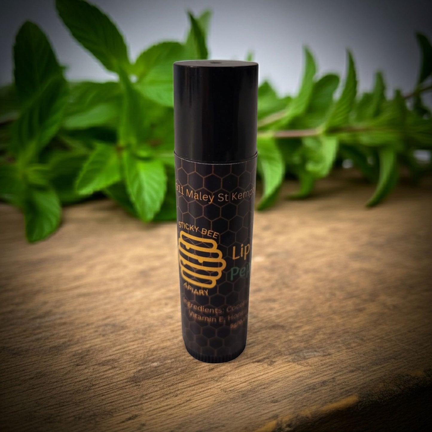 organic-cooling-lip-balm-for-chapped-lips